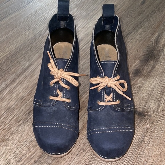 Sandgrens lace up clog ankle boots size (38)
